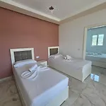 Landi Hotel