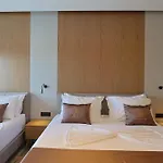 Landi Ksamil