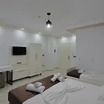 Landi Hotel