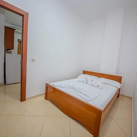 Aparthotel Landi Ksamil