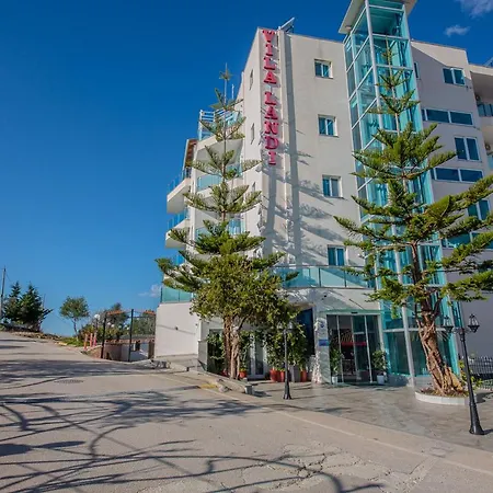 Landi Aparthotel 3*