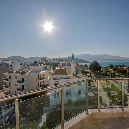 Landi Aparthotel 3*