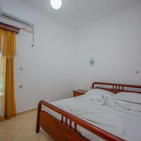 Landi Ksamil