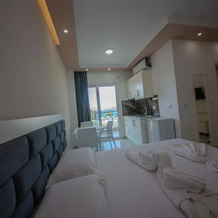 Landi Aparthotel