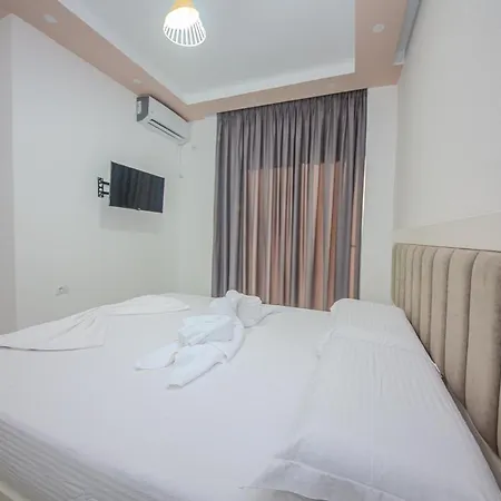 Landi Aparthotel