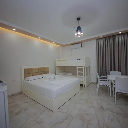 Landi Ksamil