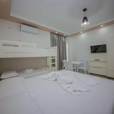 Landi Aparthotel