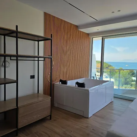 Landi 4* Ksamil