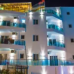 Landi Aparthotel Ksamil
