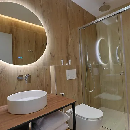 Landi Hotel 4*