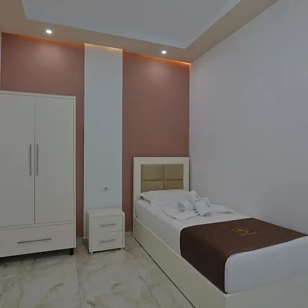 Landi Hotel