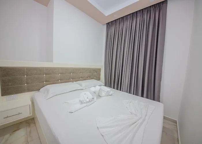 Landi Ksamil